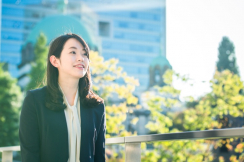 こだわっているのは「挑戦」と「責任」。お客さまと向き合いながら、成長を続けたい。