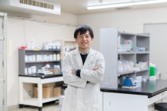 “魚の研究者”というレアな背景が、今では自分ならではの強みに。