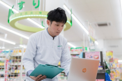 店長として新市場に切り込む醍醐味。「スギ薬局」の未来を拓くために。