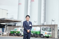 営業の最前線で成長を実感。今、所長としてさらなる飛躍に挑む。