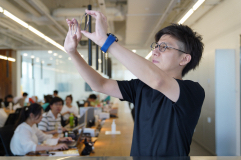 大好きなJINSを、世界のJINSに。そんなビジョンの共有が原動力になる。