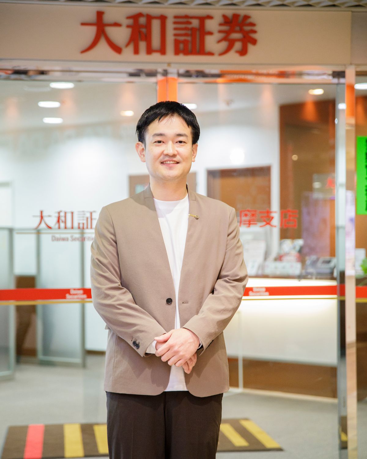 リーダーが変われば組織も変わっていく。支店長として取り組む、お客様起点の営業スタイル。