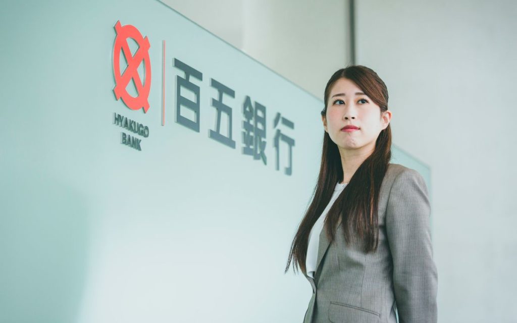 志願して着任したDX推進室。現場の声を力に、銀行の新たな未来を切り拓く