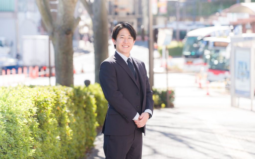 東海東京証券で描く、挑戦と成長の軌跡。お客さまの人生に深く寄り添う真のパートナーを目指して。