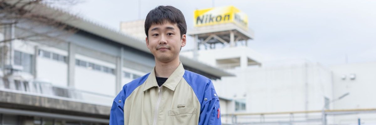 nikon-st01-02.jpg